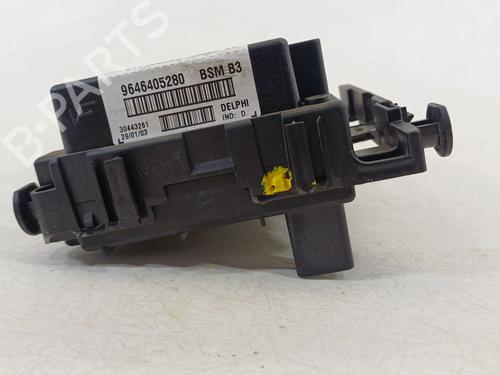 Boîte à Fusibles PEUGEOT 206 Hatchback (2A/C) 2.0 HDI 90 (90 hp) 26134193