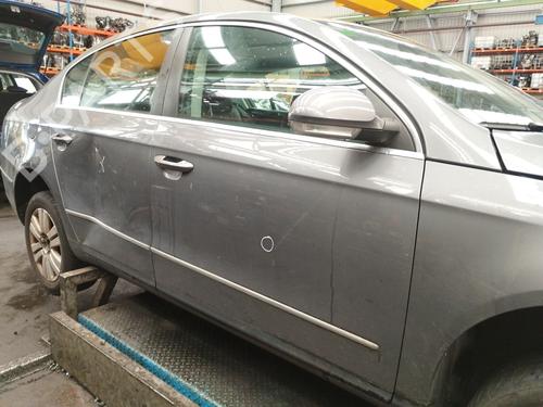 Right front door VW PASSAT B6 (3C2) 2.0 TDI | BP30271886C3