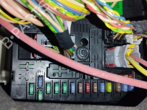 Used Fuse box Fuse box 36235505 36235505