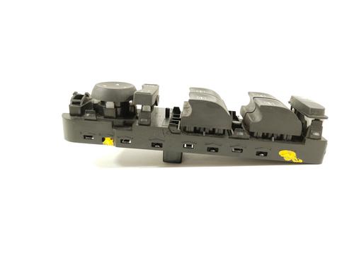 Left front window switch RENAULT MEGANE III Grandtour (KZ0/1) 1.5 dCi | BP29751004I27