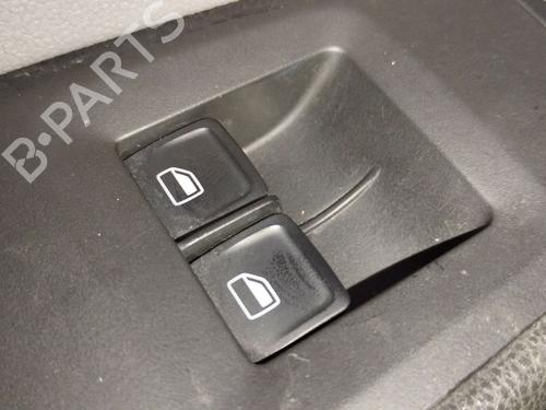 Mando elevalunas delantero izquierdo SEAT LEON (5F1) 1.6 TDI (105 hp) 31808429