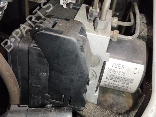 Used ABS pump ABS pump CHEVROLET CAPTIVA (C100, C140) 2.0 D (150 hp) 36303248 36303248