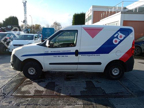 Gebruikte OPEL COMBO Box Body/MPV (X12) 1.3 CDTI (B05) (90 hp) 4359158 Onderdelen