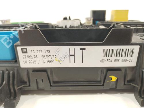 Fuse box OPEL ASTRA H GTC (A04) 1.7 CDTi (L08) | BP26548626E1 - Image 3