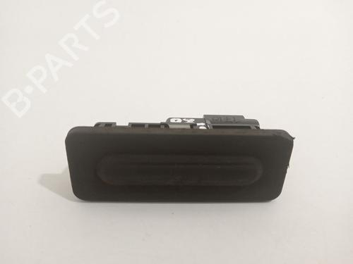 Used Tailgate handle PEUGEOT 308 SW II (LC_, LJ_, LR_, LX_, L4_) 1.5 BlueHDi 100 (102 hp) 12255438
