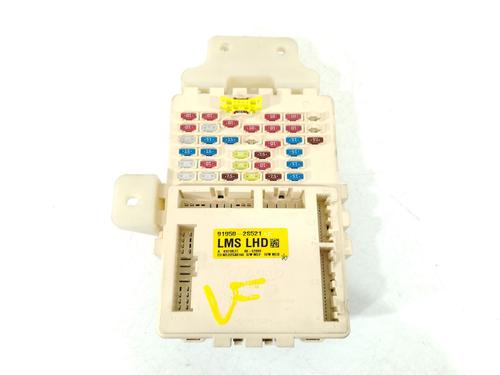 Used Fuse box HYUNDAI ix35 (LM, EL, ELH) 1.7 CRDi (116 hp) 31630214