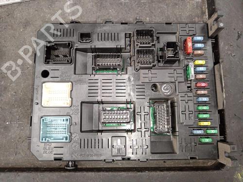 Used Fuse box Fuse box 35945462 35945462