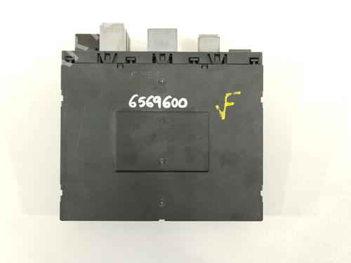 Sikringsdåse AUDI A3 (8P1) 1.9 TDI (105 hp) 29187294