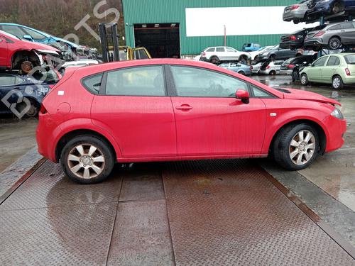 Tailgate handle SEAT LEON (1P1) 1.9 TDI | BP32261964C132 