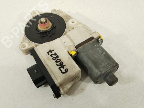 Left front window motor BMW X3 (E83) 2.0 d | BP33939056E21 - Image 3