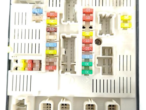 Fuse box RENAULT MEGANE III Coupe (DZ0/1_) 1.5 dCi (DZ0B) | BP31944672E1