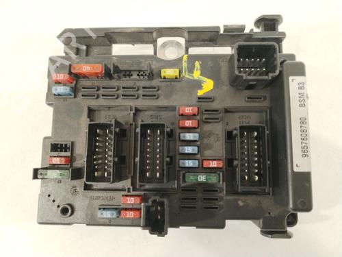 Used Fuse box PEUGEOT 206 Hatchback (2A/C) 1.6 i (89 hp) 32388346