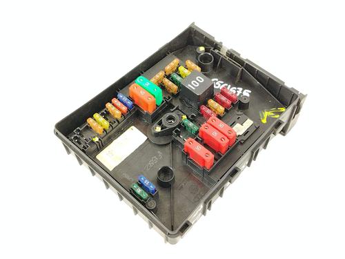 Used Fuse box Fuse box 31824404 31824404