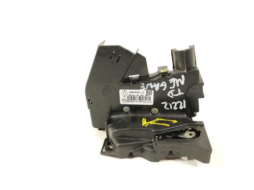 rear-right-lock-renault-megane-iv-hatchback-b9amn_-2015-17960832 main image