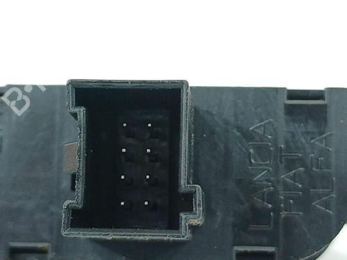 Warning switch ALFA ROMEO MITO (955_) 1.3 MultiJet (955AXP1A, 955AYC1A) | BP39617479I22 - Image 4