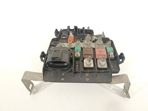 Used Fuse box Fuse box 13616497 13616497
