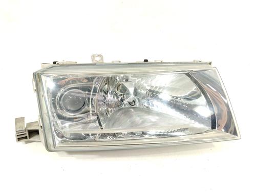 Used Right headlight Right headlight SKODA OCTAVIA I (1U2) 1.9 TDI (110 hp) 32059151 32059151