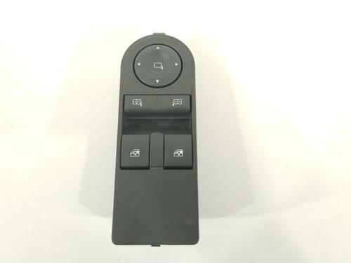 Used Left front window switch OPEL ASTRA G Saloon (T98) [1998-2009]  26880905