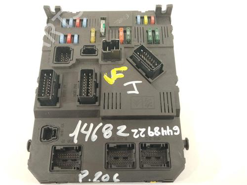 Used Fuse box Fuse box 26885021 26885021
