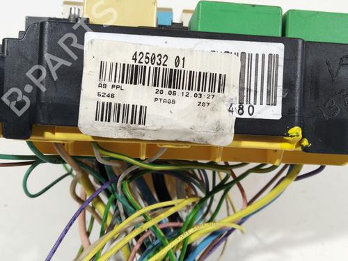 Fuse box PEUGEOT 208 I (CA_, CC_) 1.2 VTI 82 | BP24738542E1 