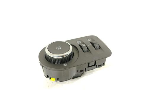 Headlight switch OPEL CORSA F (P2JO) 1.2 (68) | BP31696919I24 - Image 2