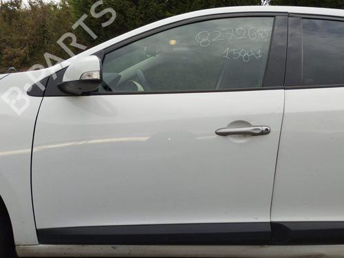 left-front-door-renault-megane-iii-hatchback-bz01_-b3_-2008-32998624 main image