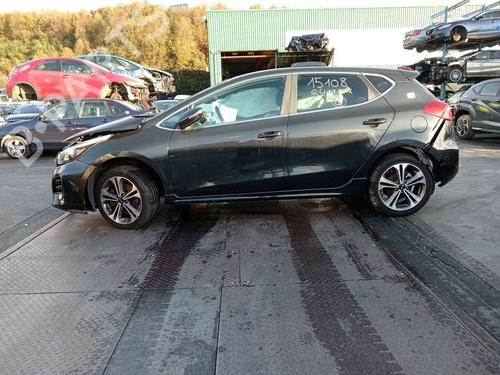 Pièces Détachées Usagées KIA CEE'D (JD) 1.6 CRDi 136 (136 hp) 4411138