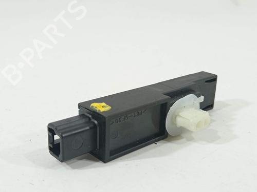 Used Electronic module Electronic module TOYOTA COROLLA Hatchback (_E21_, _EA1_, _EH1_) 1.8 Hybrid (ZWE211) (98 hp) 39613009 39613009