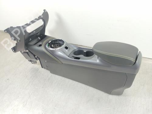 Armrest / Center console NISSAN JUKE (F16_) [2019-2024]  15819671