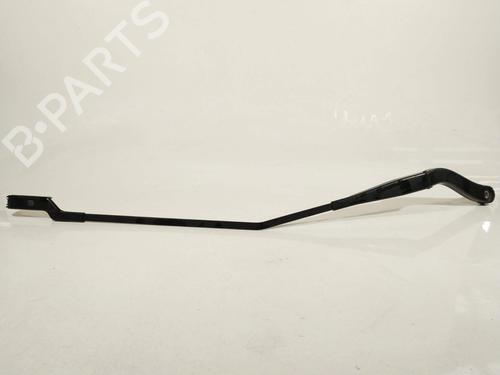 Used Front windshield wiper arm Front windshield wiper arm 31831770 31831770