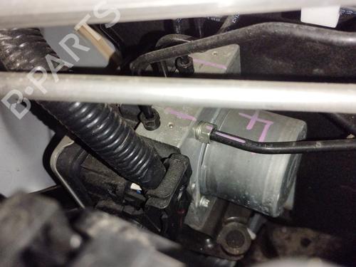 Used ABS pump TOYOTA YARIS (_P21_, _PA1_, _PH1_) 1.5 (MXPA11) (125 hp) 32522139
