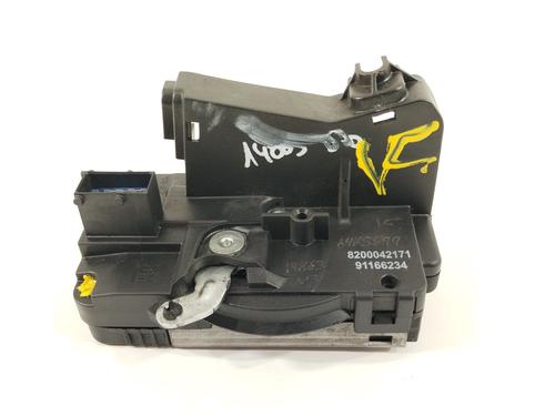 Used Front right lock NISSAN PRIMASTAR Van (X83) 2.0 dCi 115 (114 hp) 28607840