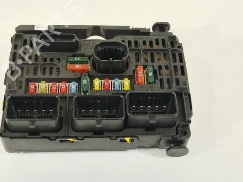 Used Fuse box Fuse box 36989316 36989316