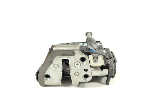 rear-right-lock-toyota-verso-_r2_-2009-2010-2011-2012-2013-2014-2015-2016-2017-2018-32859128 main image