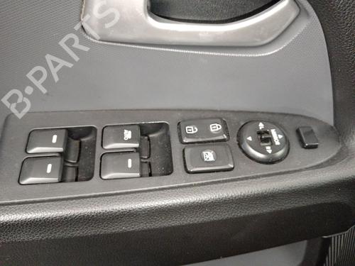 Używane Przełącznik szyby przedniej lewej Przełącznik szyby przedniej lewej KIA SPORTAGE III (SL) 1.7 CRDi (116 hp) 36406312 36406312