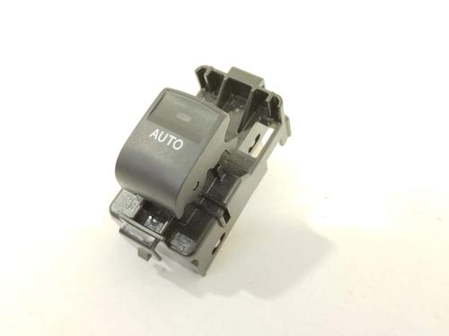 Used Right front window switch Right front window switch 12255200 12255200