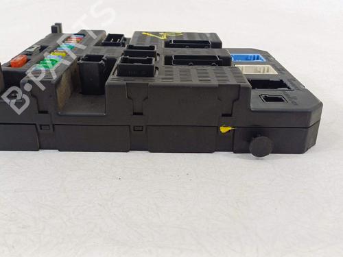 Used Fuse box Fuse box 26123849 26123849