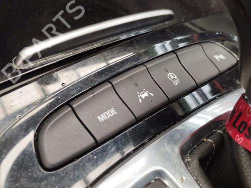 switch-opel-insignia-b-grand-sport-z18-2017-34444756 main image