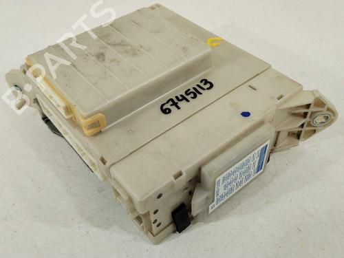 Used Fuse box Fuse box 33399278 33399278