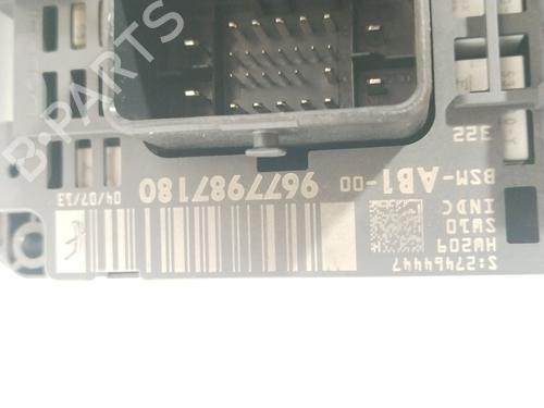 Fuse box CITROËN C4 II (NC_) 1.6 HDi 90 | BP34606874E1 - Image 3