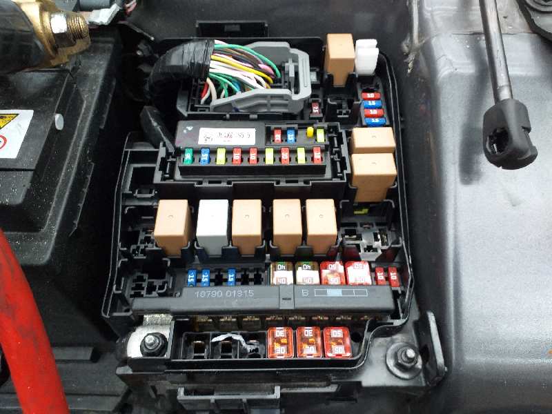 Блок предохранителей хендай ай 40. Предохранитель ближнего света хендай ай 40. Хендай i20 предохранители. Предохранители хендай ай 40. Предохранитель прикуривателя хендай ай 40.