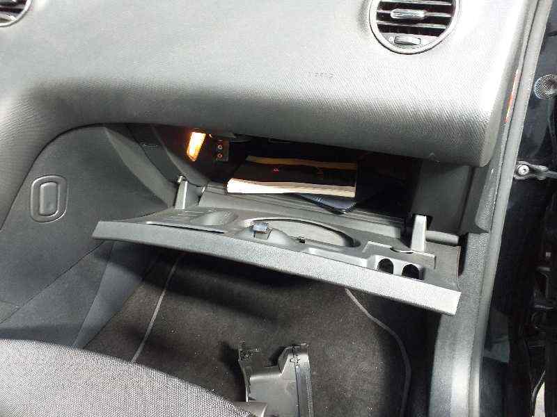 Glove box PEUGEOT 308 I (4A_, 4C_) 1.6 16V 8226LN BParts