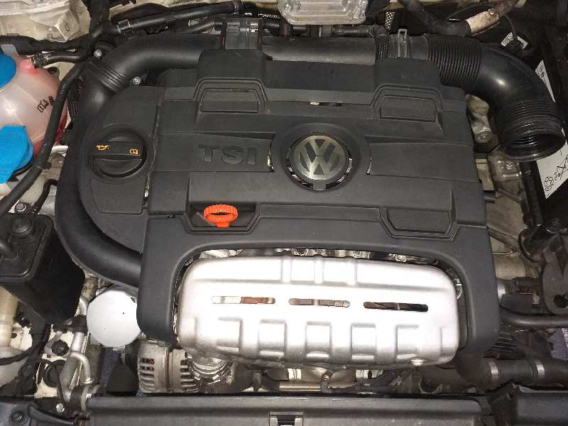 Silencieux Central + Kit Montage Pour VW Scirocco (137,138) 1.4 TSI - Neuf