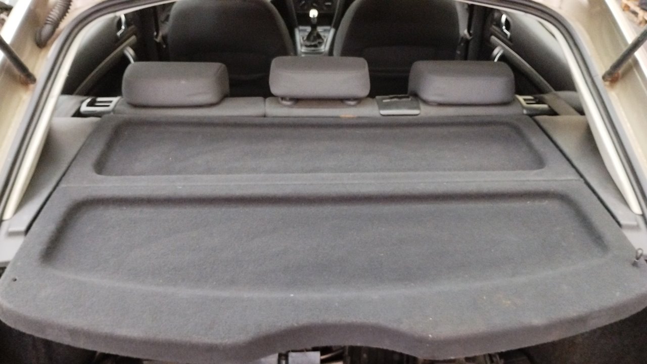 Plage Arrière Rideau Pour Skoda Fabia II Combi Phase 1 - Référence OE : 5J9867871B - Occasion