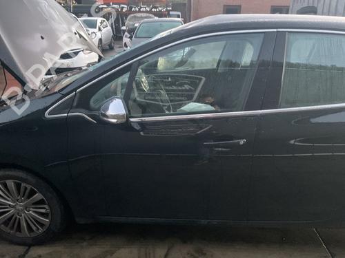 Used Left front door PEUGEOT 208 I (CA_, CC_) 1.2 VTI 82 (82 hp) 27516437