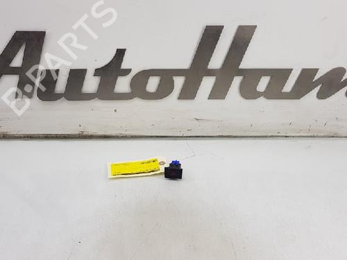 Used Warning switch VW GOLF SPORTSVAN VII (AM1, AN1) 1.4 TSI (150 hp) 13140789