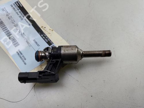 Used Injector VW POLO V (6R1, 6C1) 1.2 TSI (90 hp) 29445883