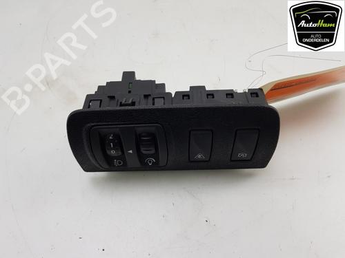 Used Switch RENAULT MEGANE III Grandtour (KZ0/1) 1.5 dCi (KZ09, KZ0D, KZ1G, KZ29, KZ14, KZ1W, KZ10, KZ1F,... (110 hp) 12049279