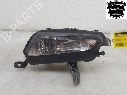 right-front-fog-light-opel-astra-k-b16-16-cdti-68-39098908-2015-2016-2017-2018-2019-2020-2021-2022-20485101 main image