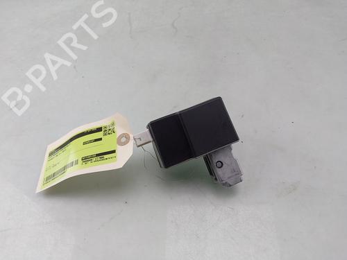 Used Switch Switch PEUGEOT 208 II (UB_, UP_, UW_, UJ_) e-208 (136 hp) 33736327 33736327